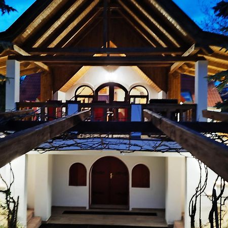 Klara Vendeghaz Villa Badacsonyörs Buitenkant foto