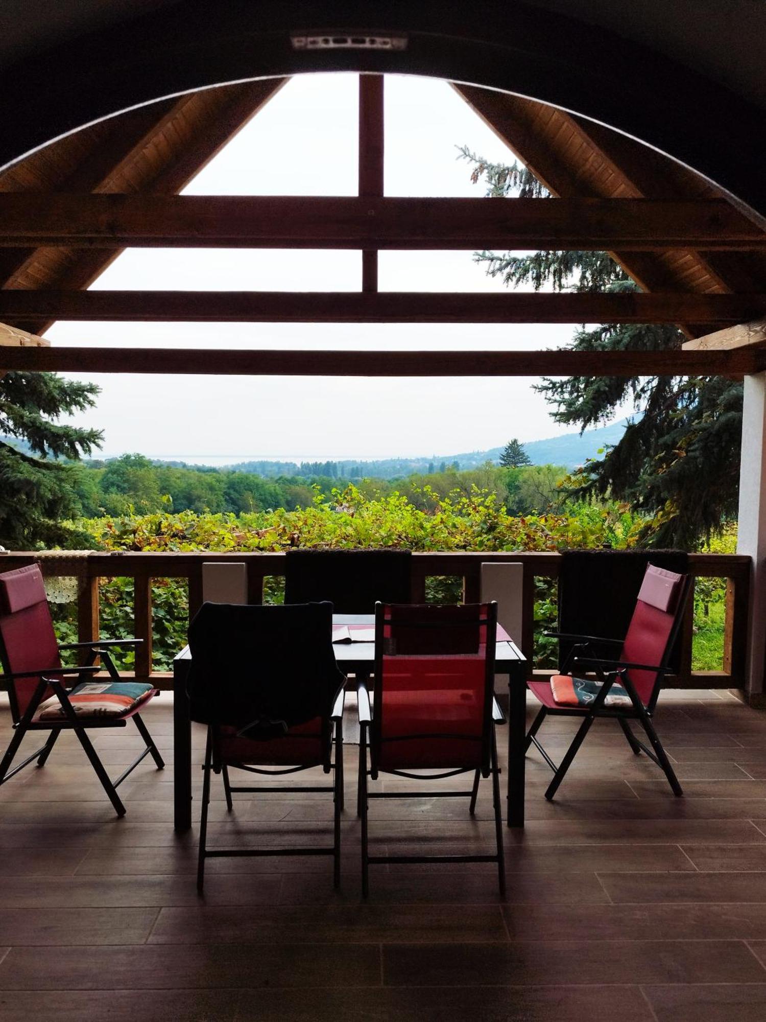 Klara Vendeghaz Villa Badacsonyörs Buitenkant foto